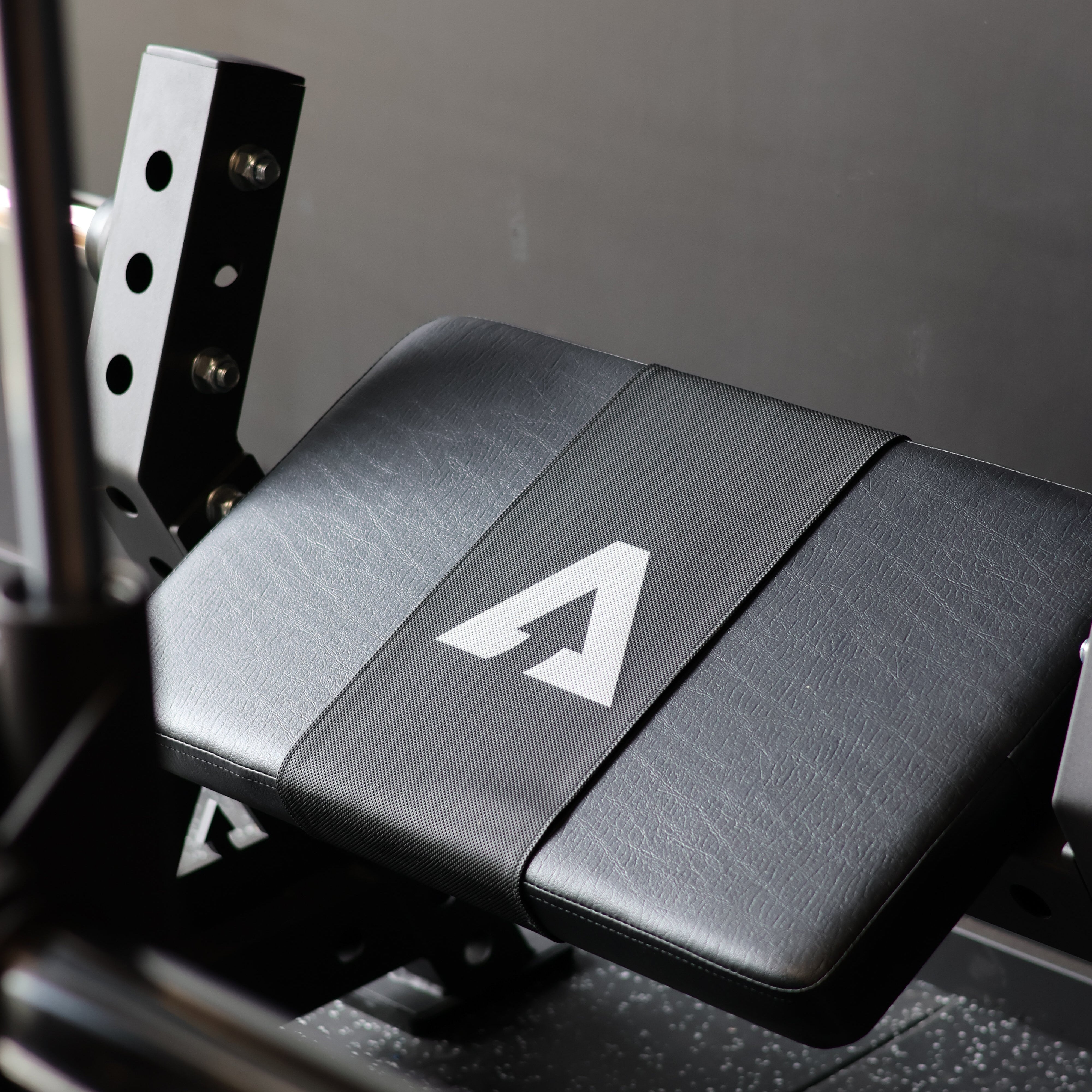 hip thrust back rest with arrow logo