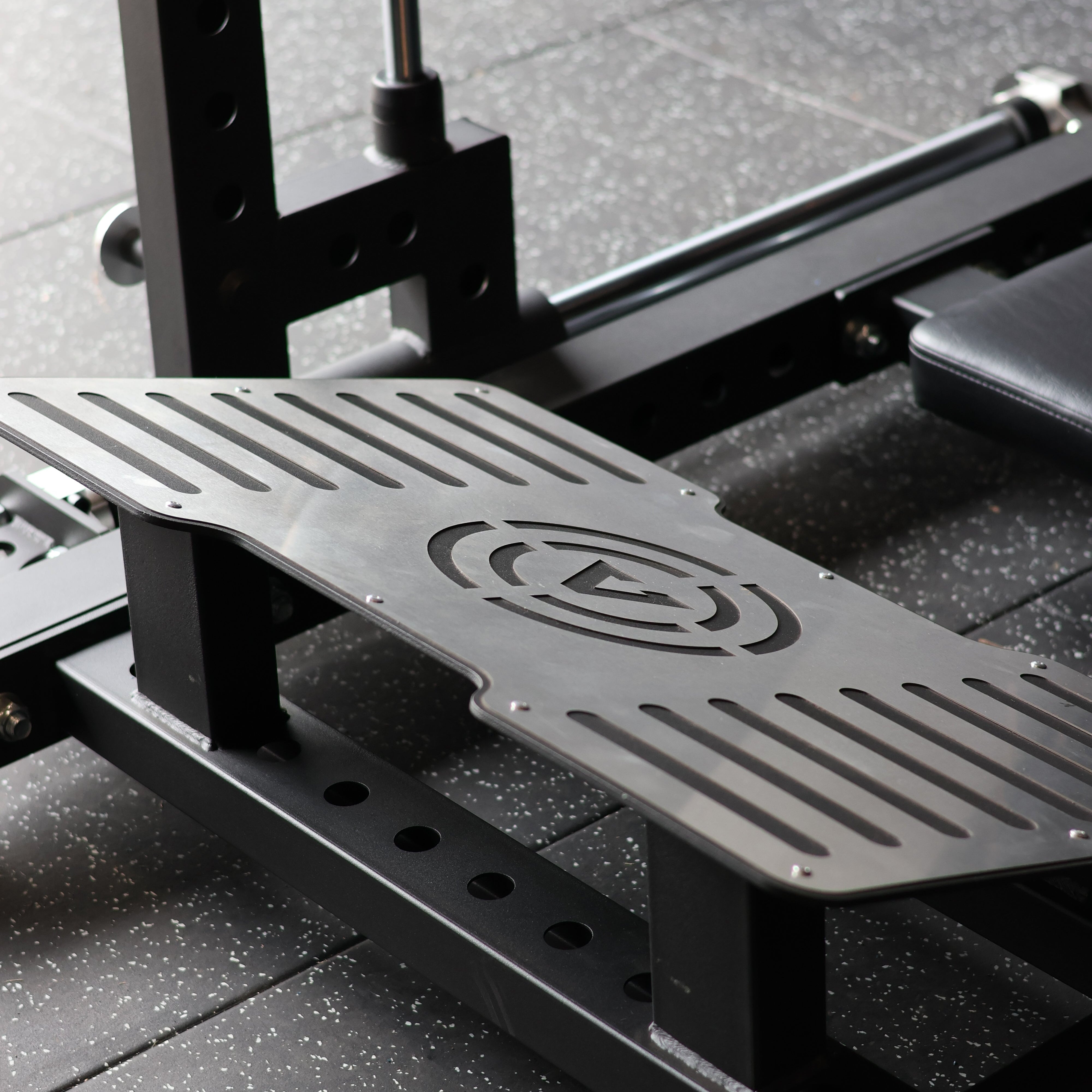 hip thrust foot plate
