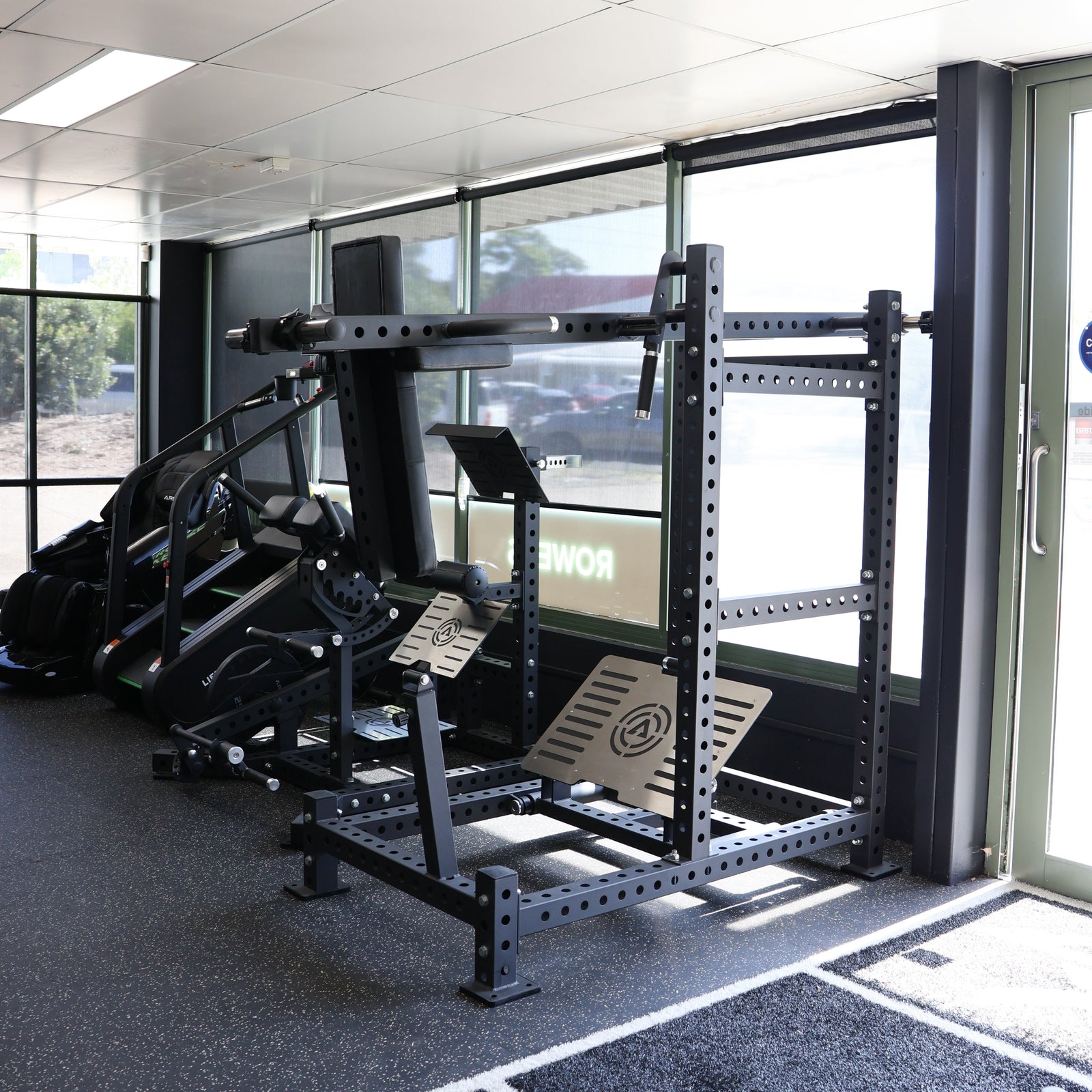 Pendulum Squat garage gym series plate loaded