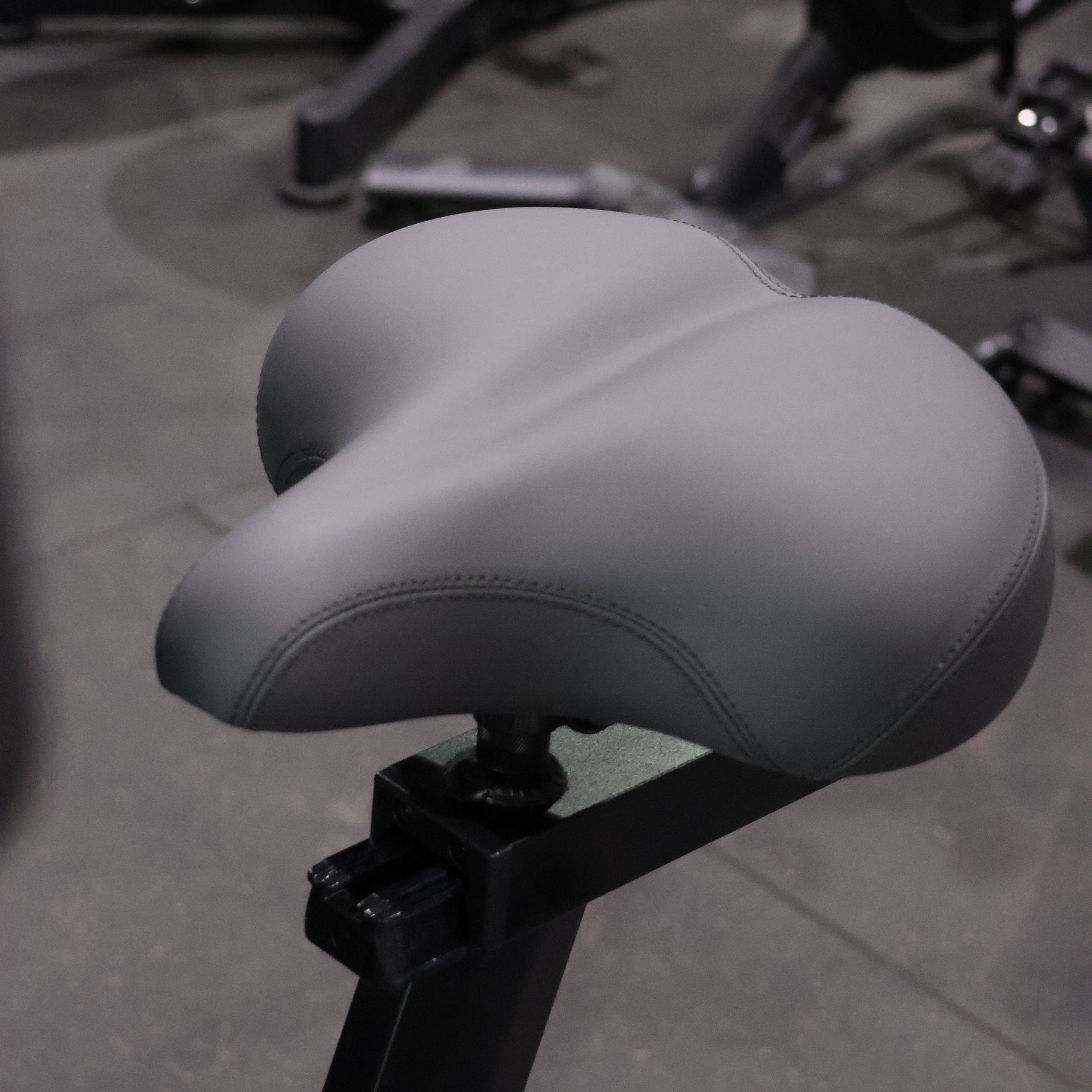Arrow air bike seat