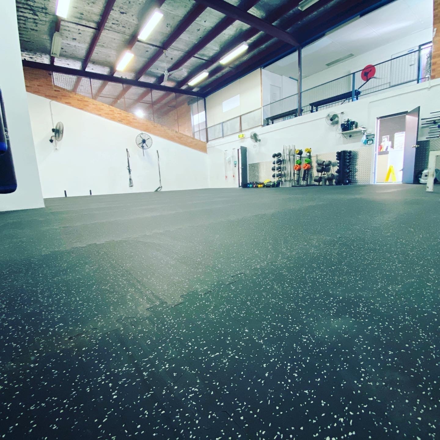 ARROW® 8mm Jigsaw Rubber Gym Flooring