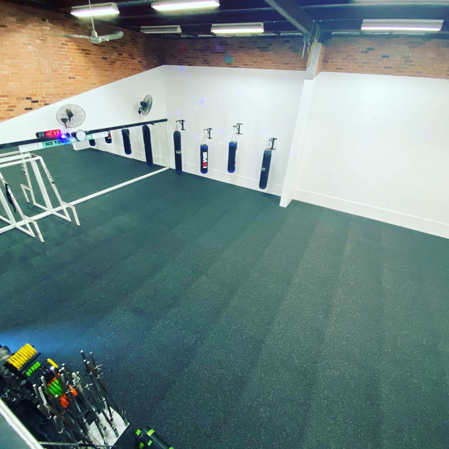 ARROW® 8mm Jigsaw Rubber Gym Flooring